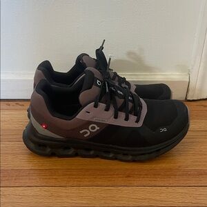 Cloudrunner sneakers